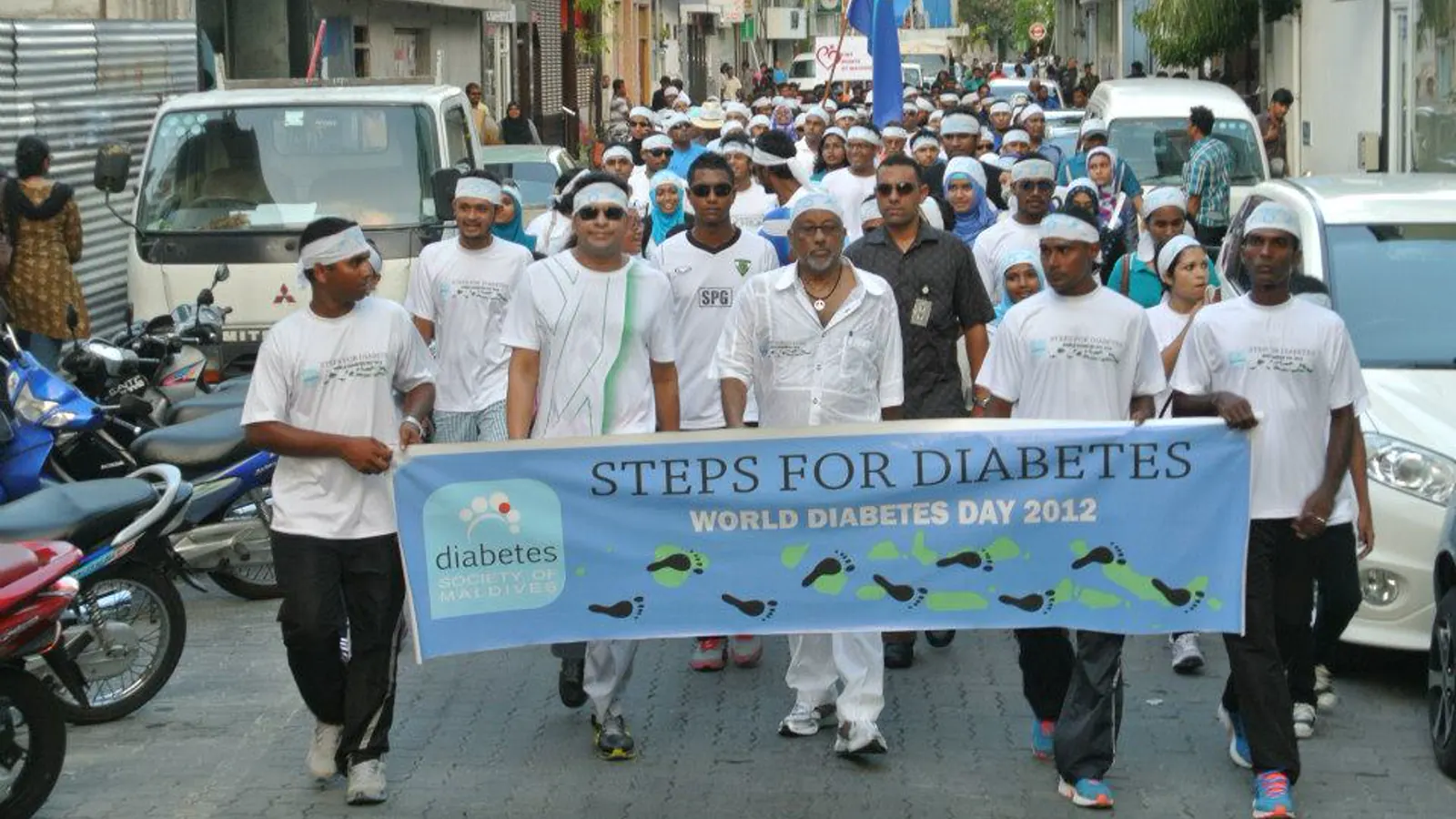 DSM supporters taking part in a World Diabetes Day steps walk